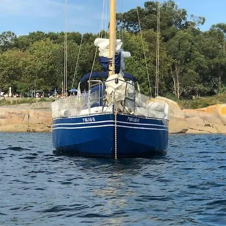 Tu Casa Flotante En Sevilla! Barco En Alquiler En El Guadalquivir Botel