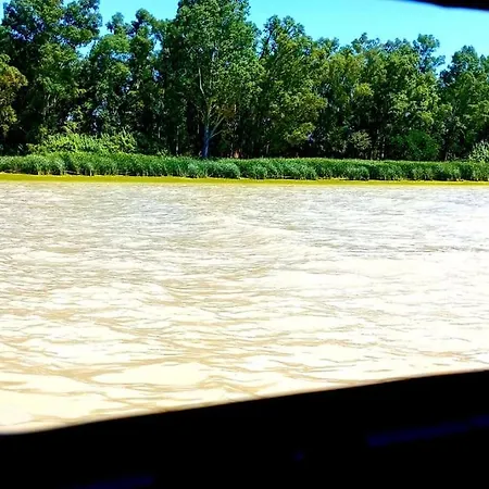 Tu Casa Flotante En Sevilla! Barco En Alquiler En El Guadalquivir Hotel na wodzie Sewilla